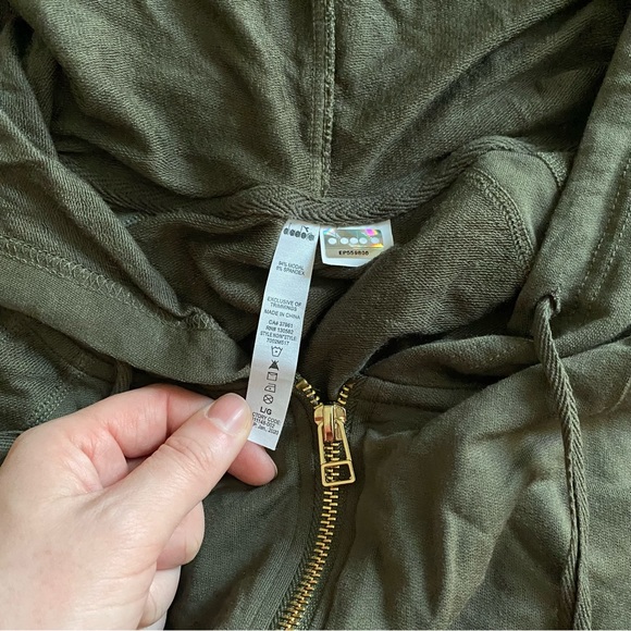 Lightweight 1/2 Zip Hoodie - NWOT - Picture 3 of 4